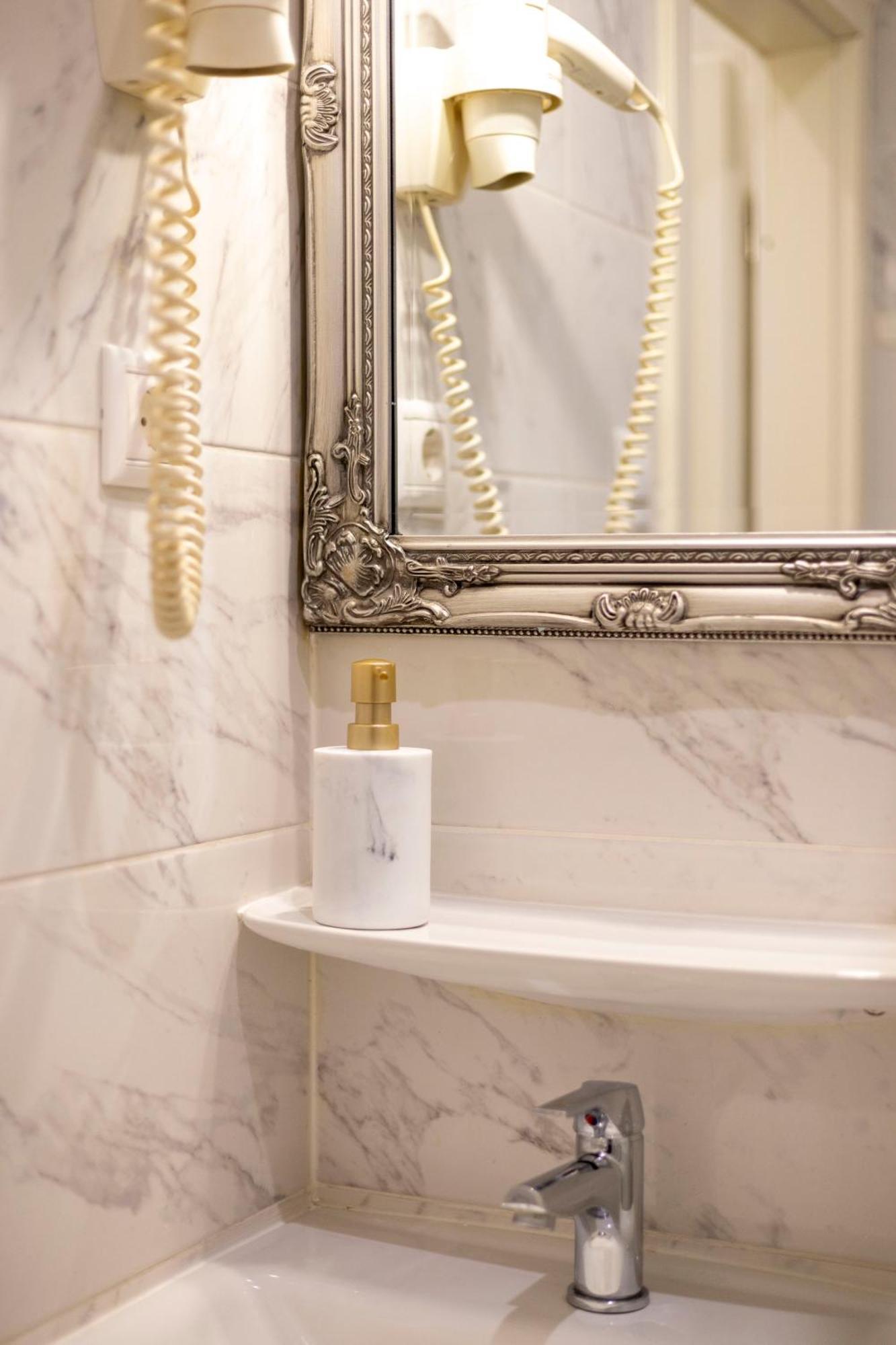 בודפשט Exclusive Private Residence In The Center Of Bp W 4Bedrms, 4 Bathrms מראה חיצוני תמונה